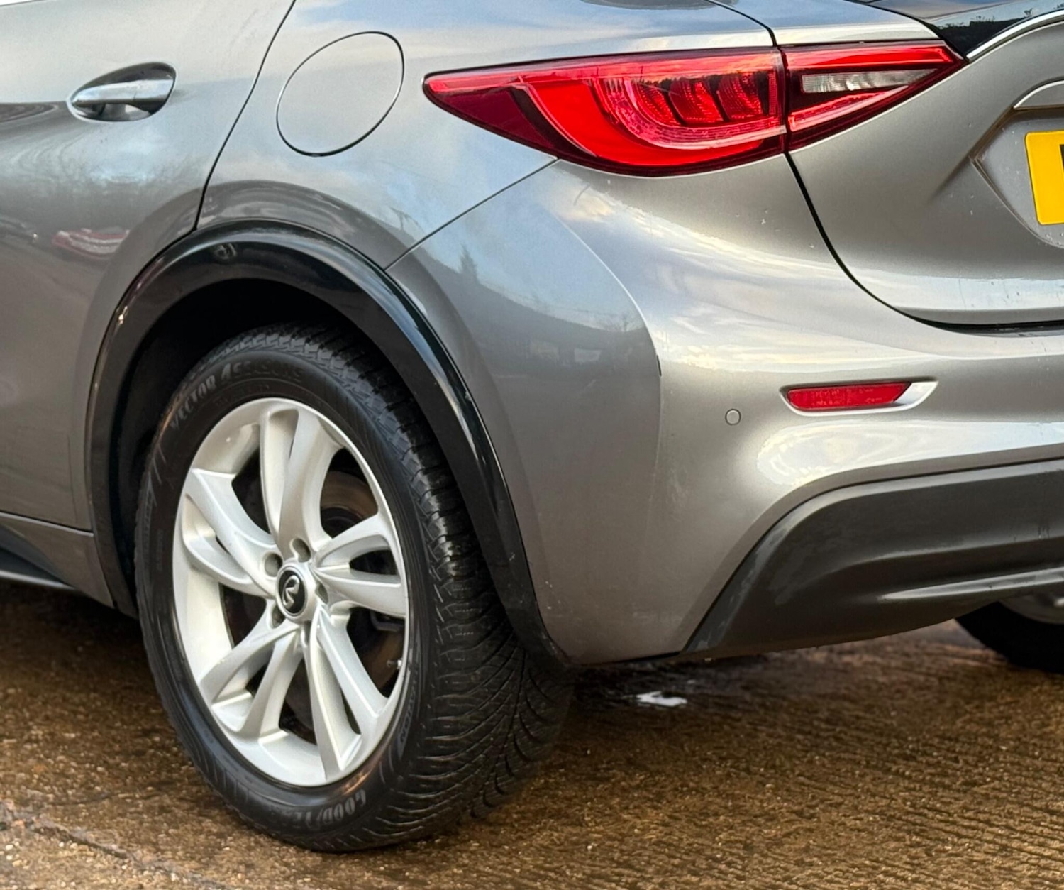 Used Infiniti Q30 2017 for sale - 77259049: Photo 32