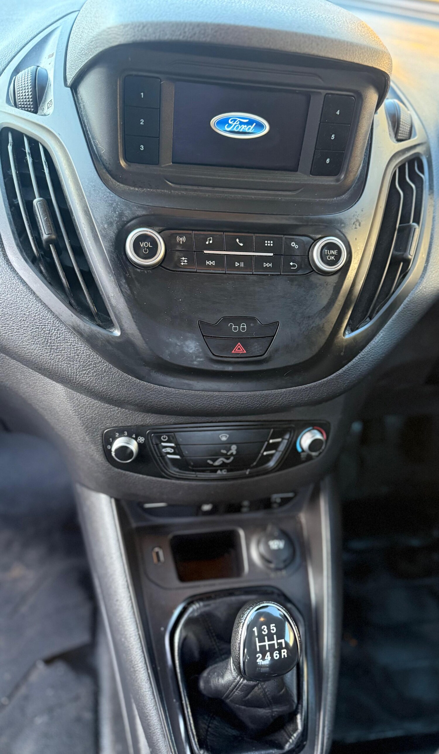 Used Ford Transit Courier 2020 for sale - 77106819: Photo 22