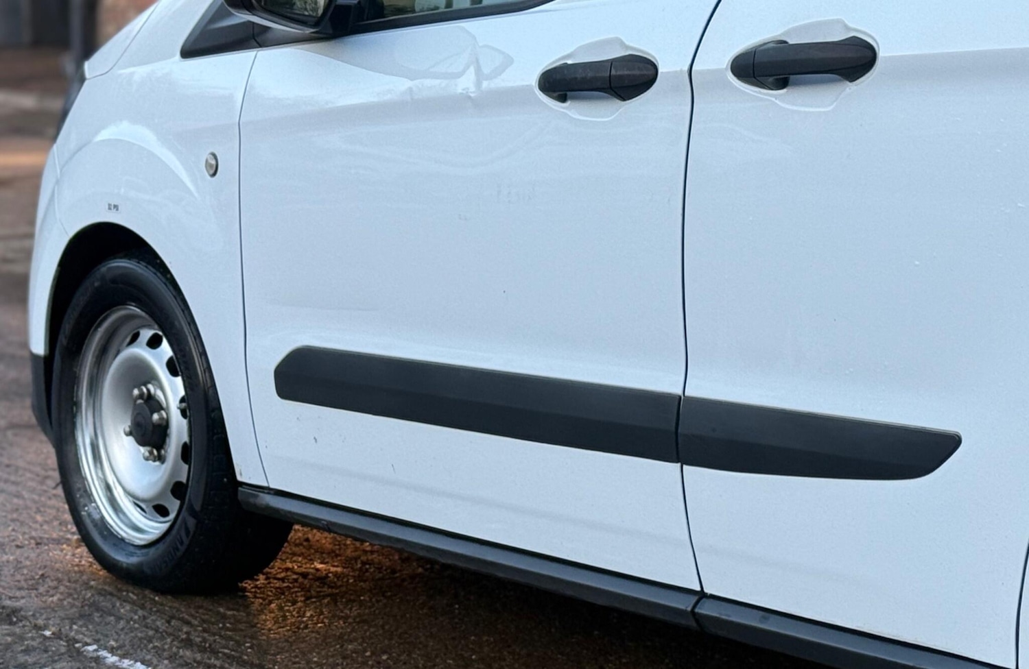 Used Ford Transit Courier 2020 for sale - 77106819: Photo 33