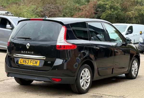 Used Renault Grand Scenic 2013 for sale - 76292835: Photo 11