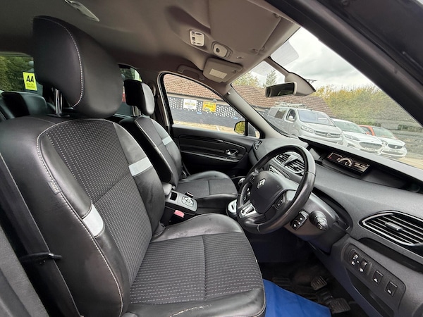 Used Renault Grand Scenic 2013 for sale - 76292835: Photo 14