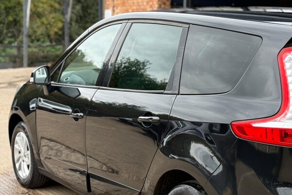 Used Renault Grand Scenic 2013 for sale - 76292835: Photo 28