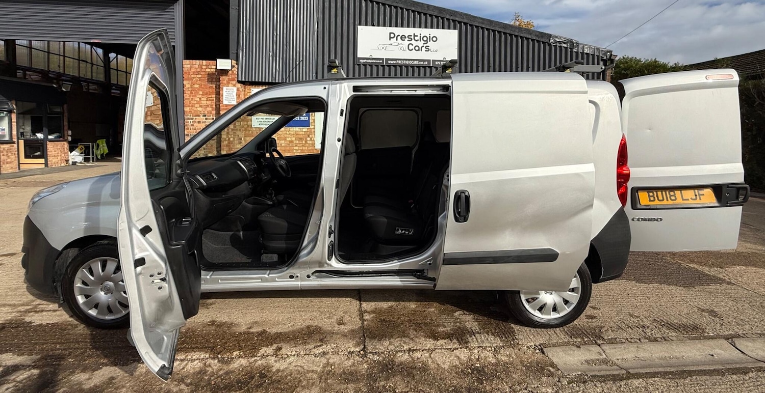 Used Vauxhall Combo 2018 for sale - 76311668: Photo 13
