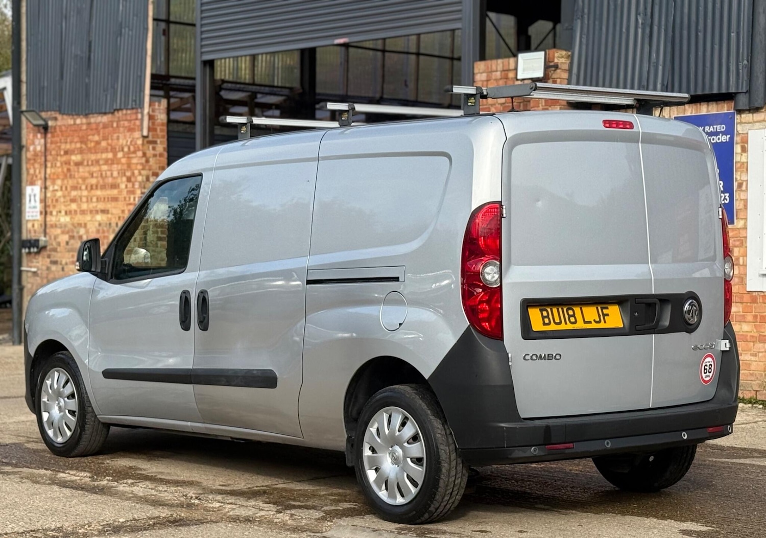 Used Vauxhall Combo 2018 for sale - 76311668: Photo 9