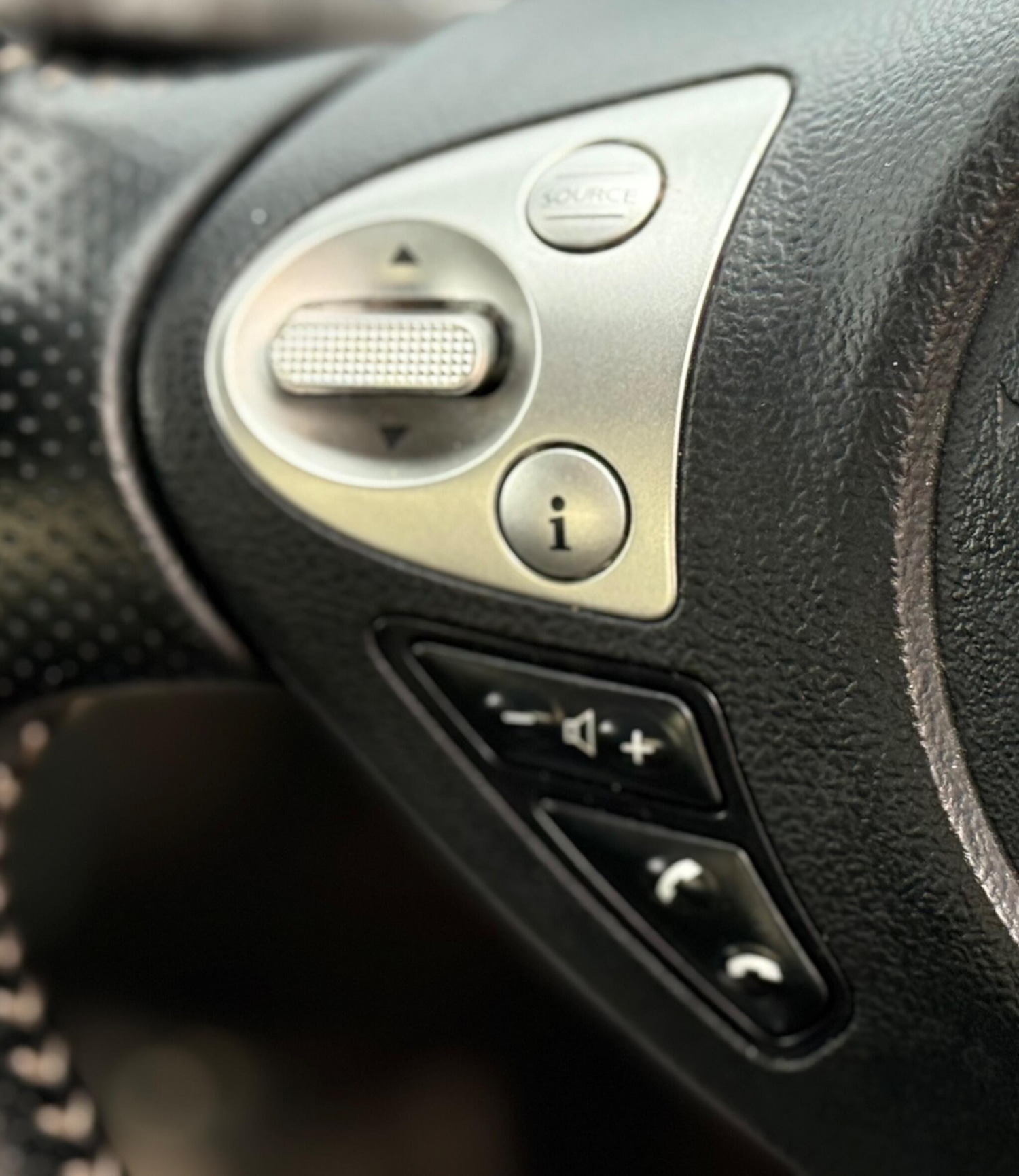 Used Nissan Juke 2014 for sale - 77249415: Photo 42