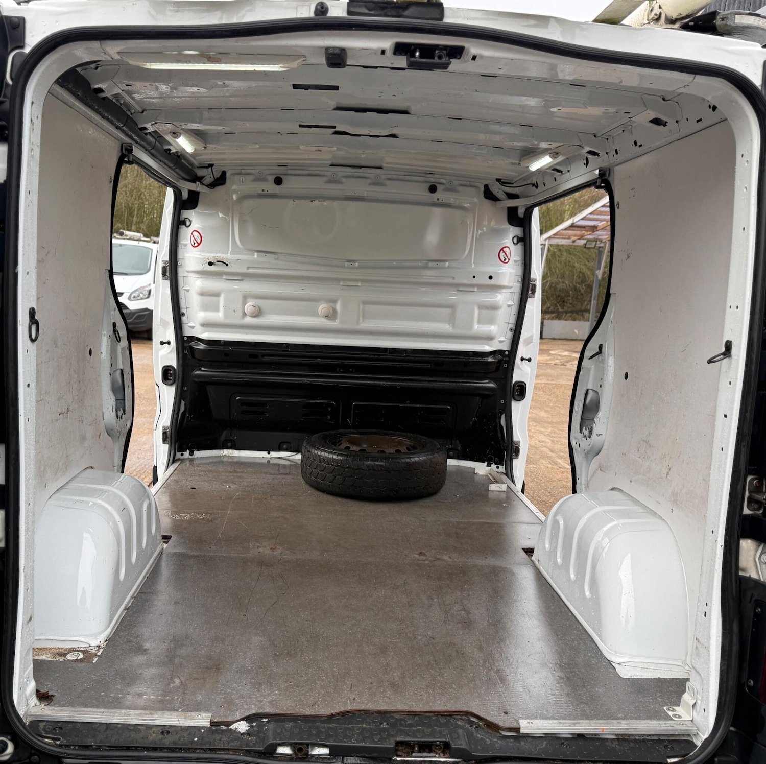 Used Vauxhall Vivaro 2016 for sale - 77323967: Photo 17