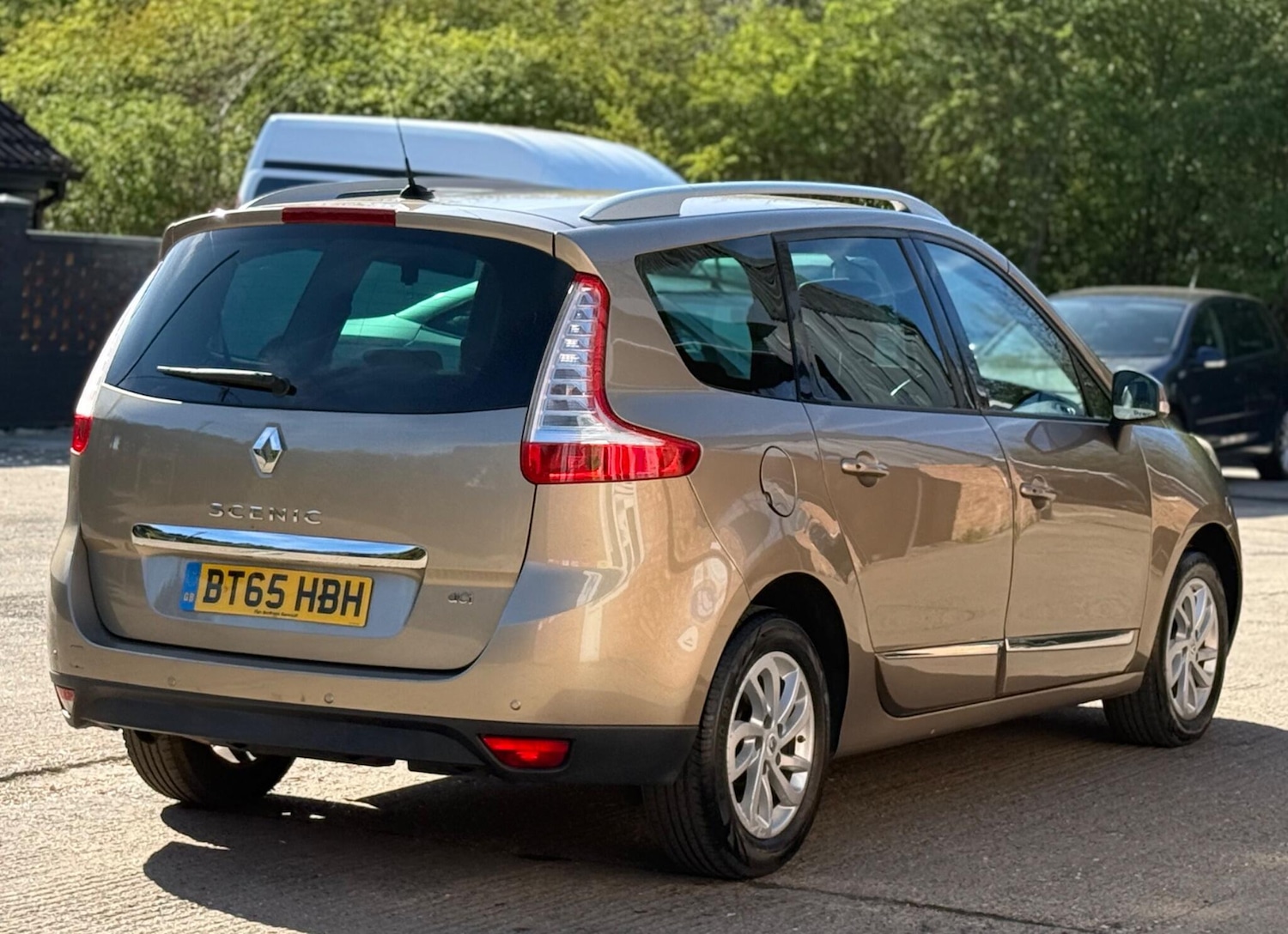 Used Renault Grand Scenic 2015 for sale - 78145735: Photo 10