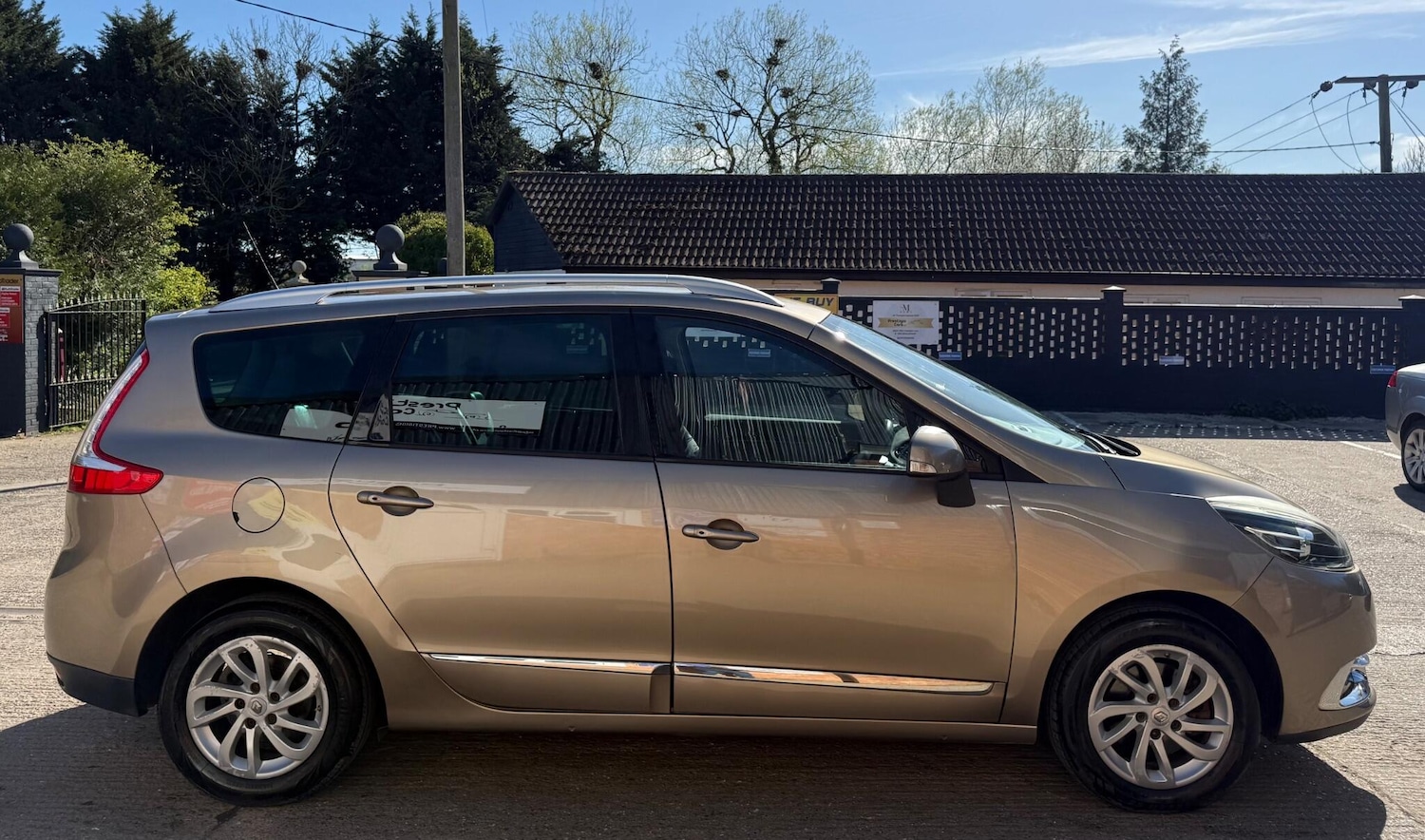 Used Renault Grand Scenic 2015 for sale - 78145735: Photo 11