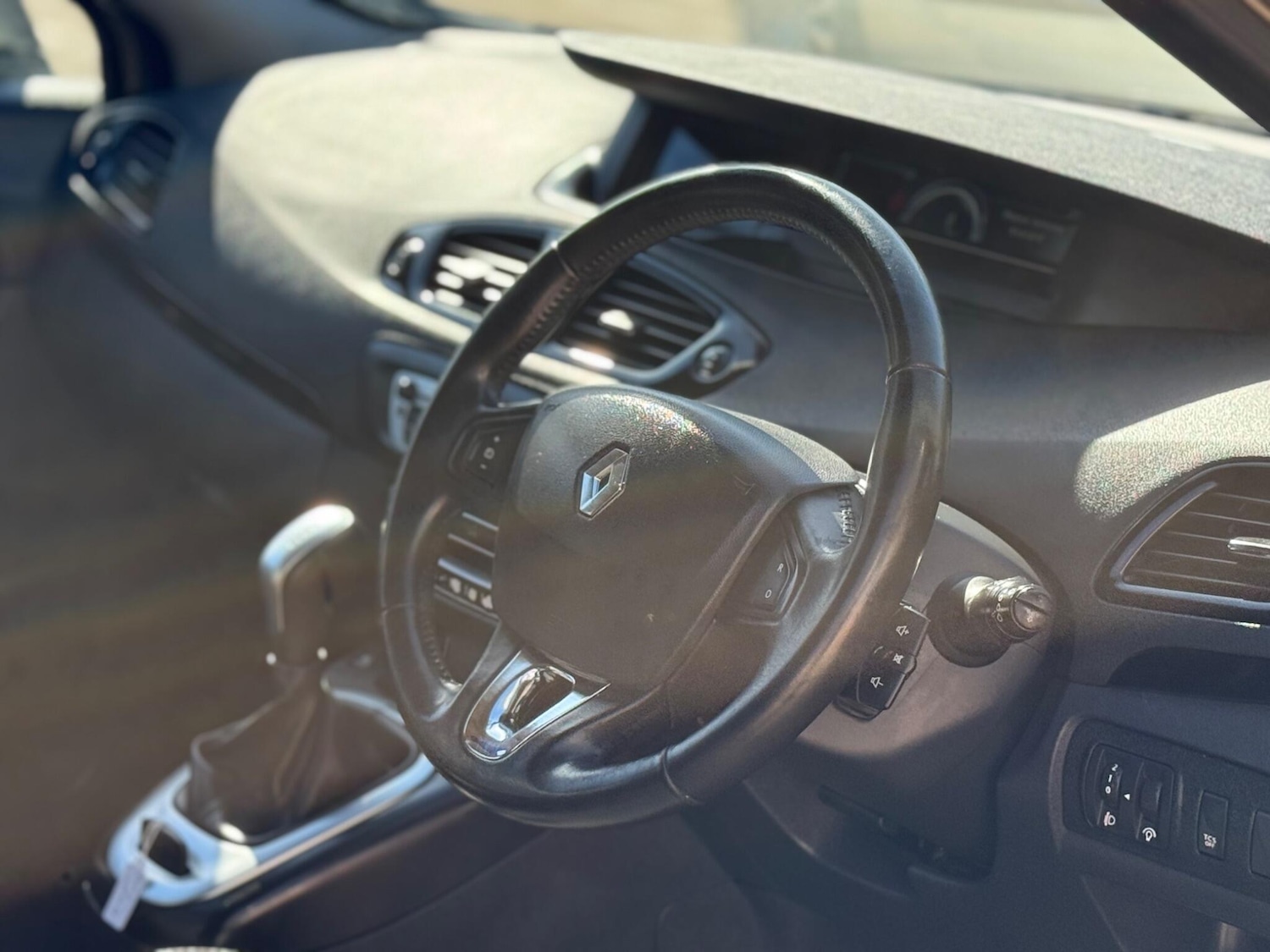 Used Renault Grand Scenic 2015 for sale - 78145735: Photo 12