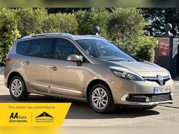 Used Renault Grand Scenic 2015 for sale - 78145735: Photo