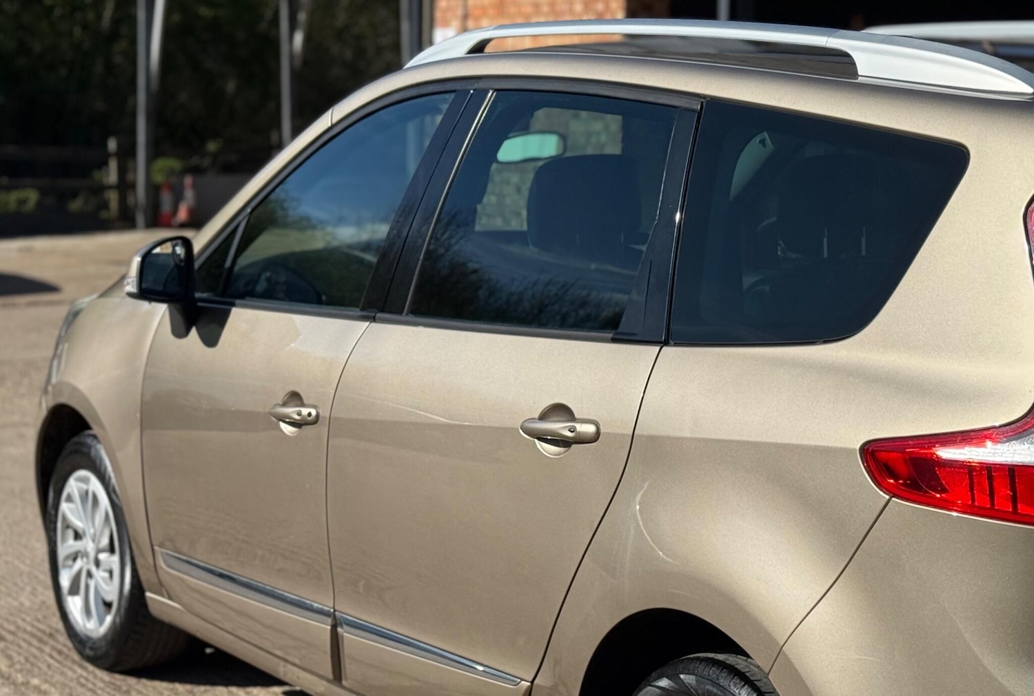 Used Renault Grand Scenic 2015 for sale - 78145735: Photo 28