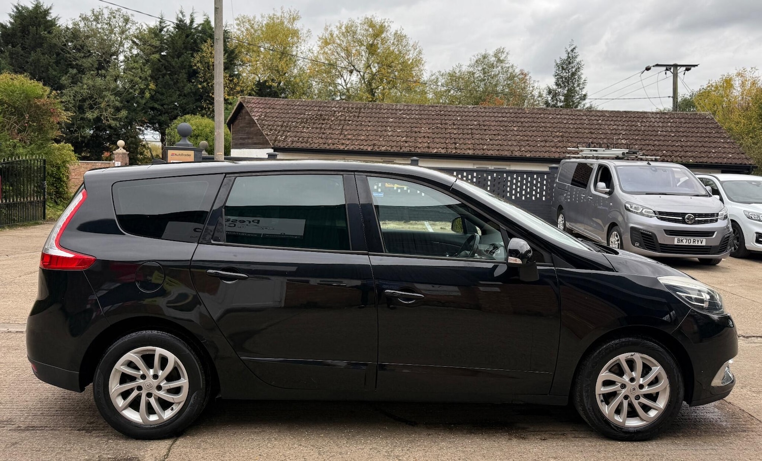 Used Renault Grand Scenic 2013 for sale - 76595684: Photo 12