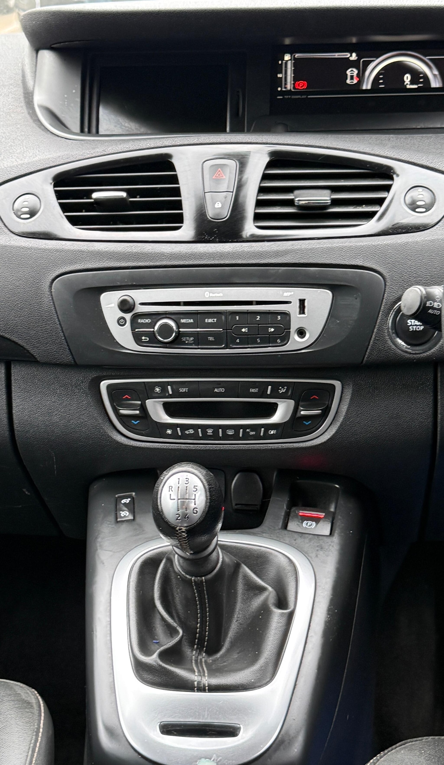 Used Renault Grand Scenic 2013 for sale - 76595684: Photo 19