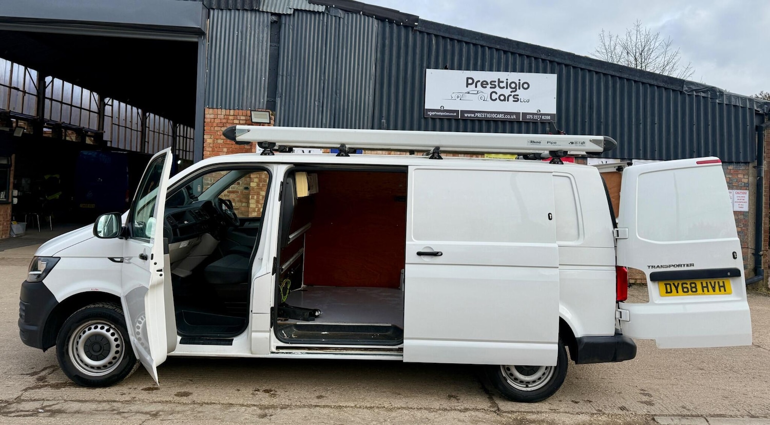 Used Volkswagen Transporter 2018 for sale - 77533687: Photo 18