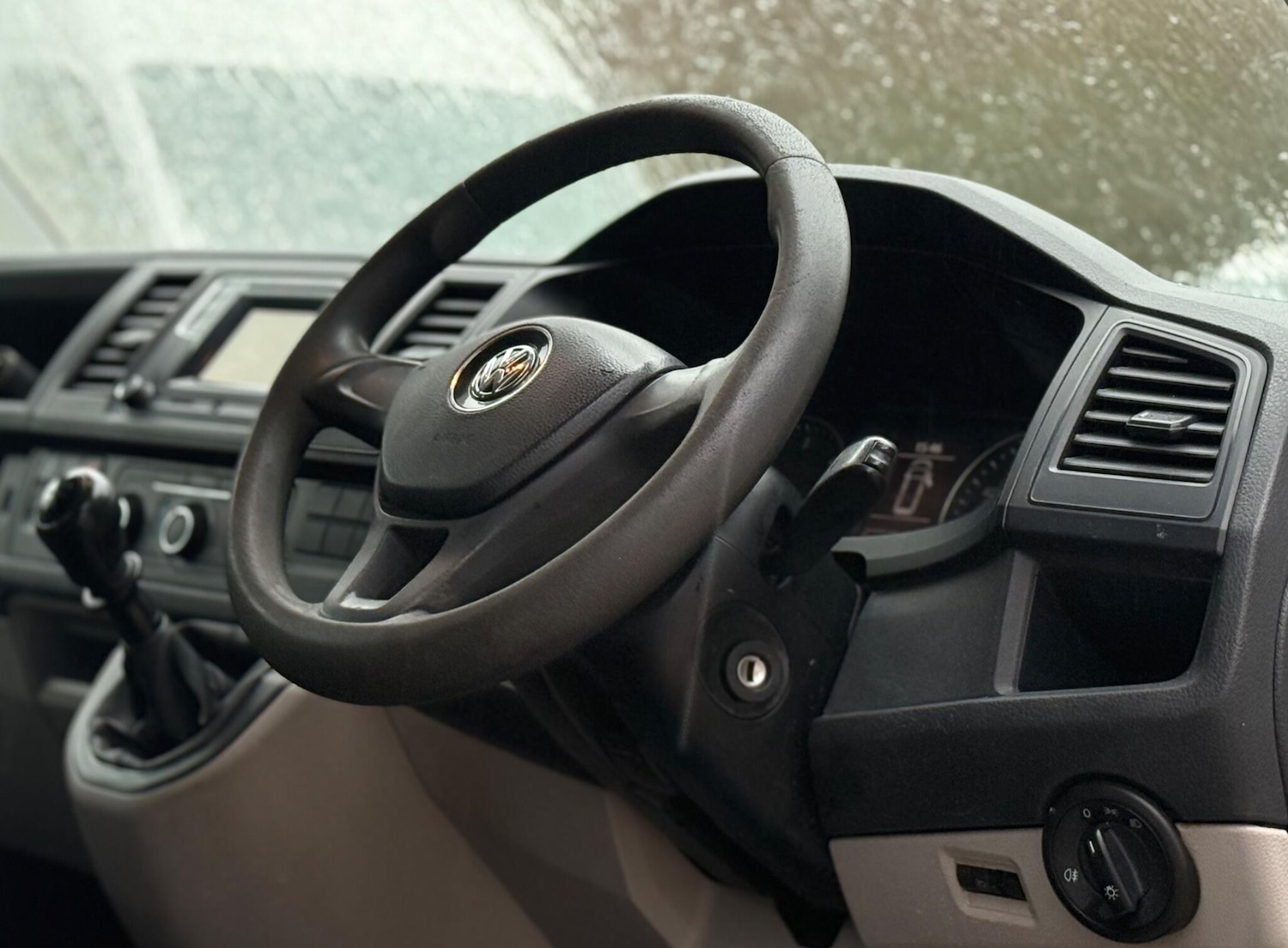 Used Volkswagen Transporter 2018 for sale - 77533687: Photo 5