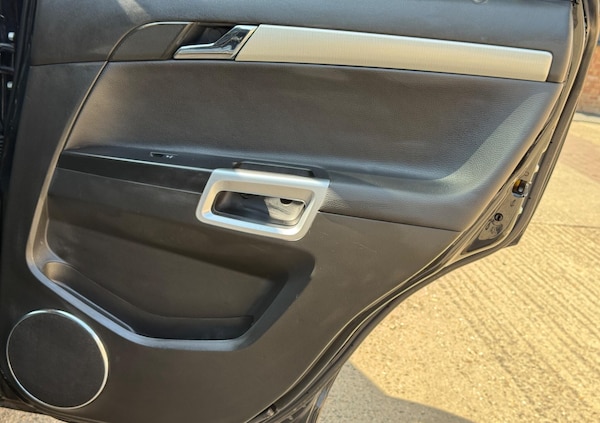 Used Vauxhall Antara 2011 for sale - 75556786: Photo 39