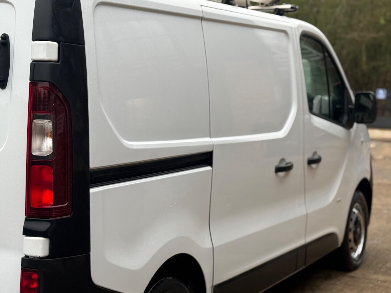 Used Vauxhall Vivaro for sale - 77789655: Photo 32