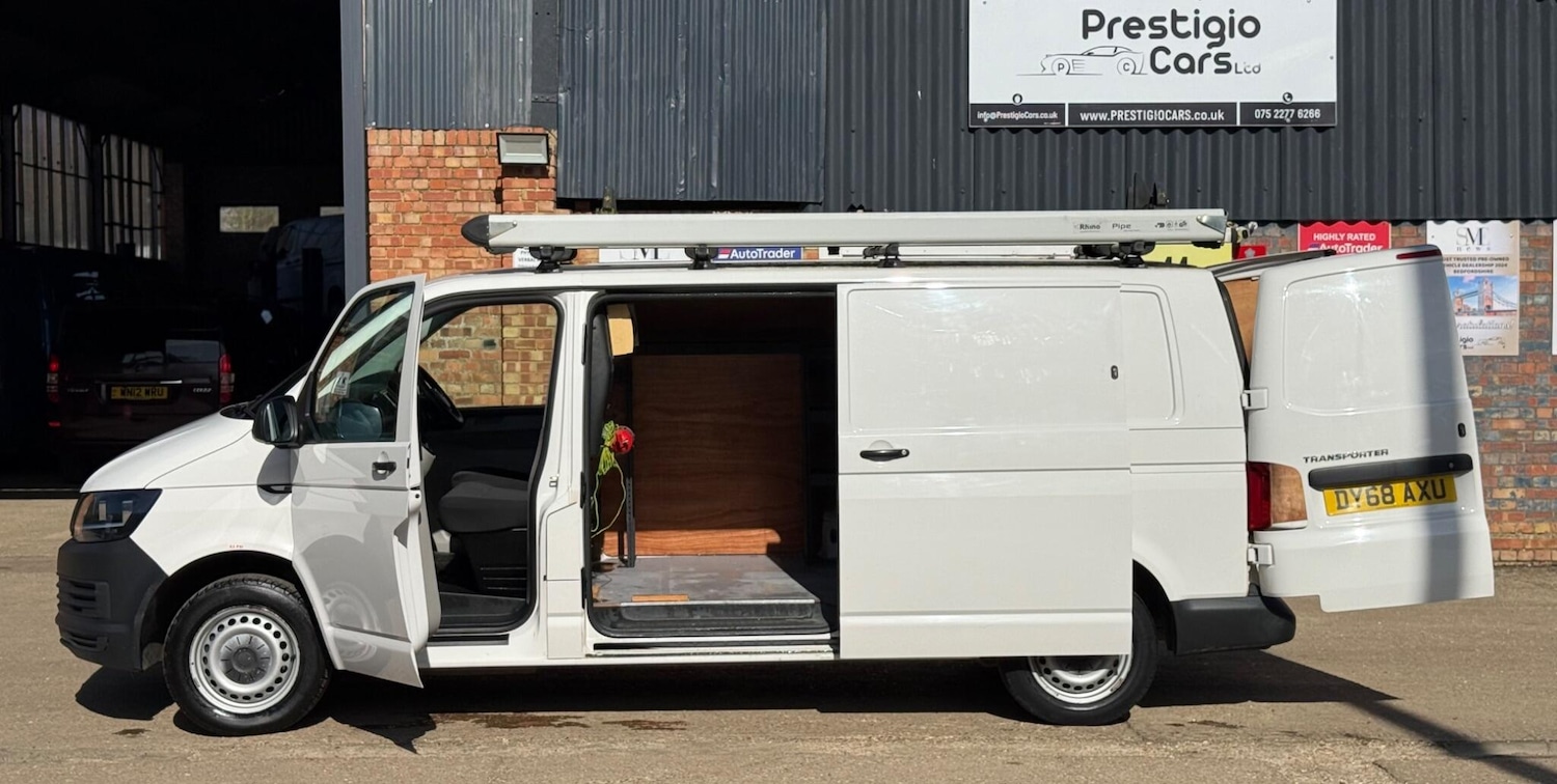 Used Volkswagen Transporter 2018 for sale - 77919035: Photo 12