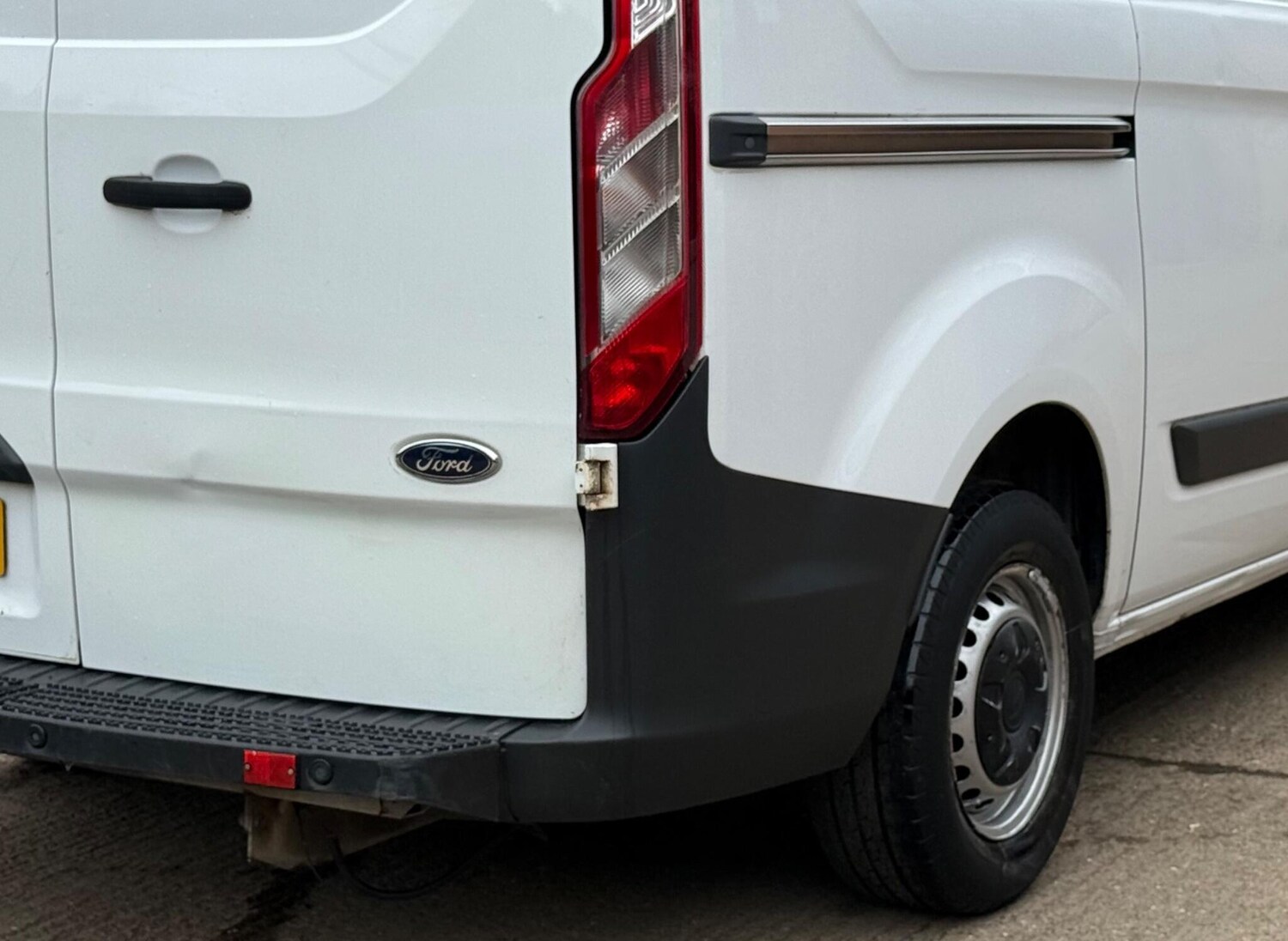 Used Ford Transit Custom 2017 for sale - 78124869: Photo 32