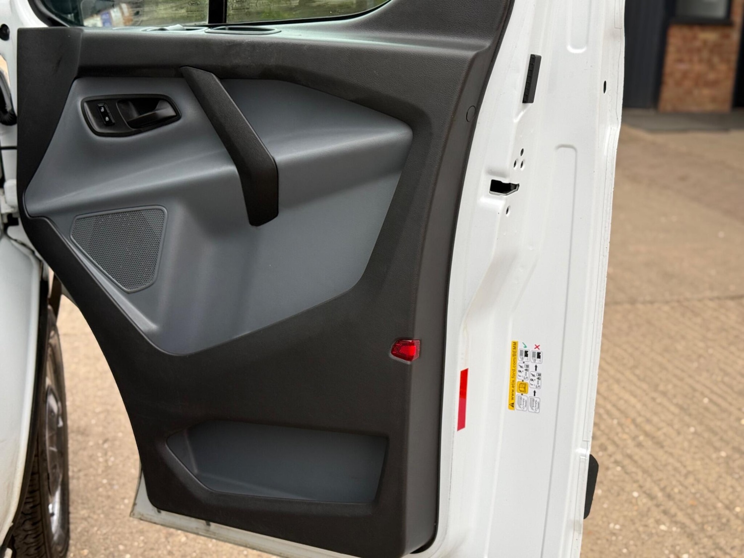 Used Ford Transit Custom 2017 for sale - 78124869: Photo 36