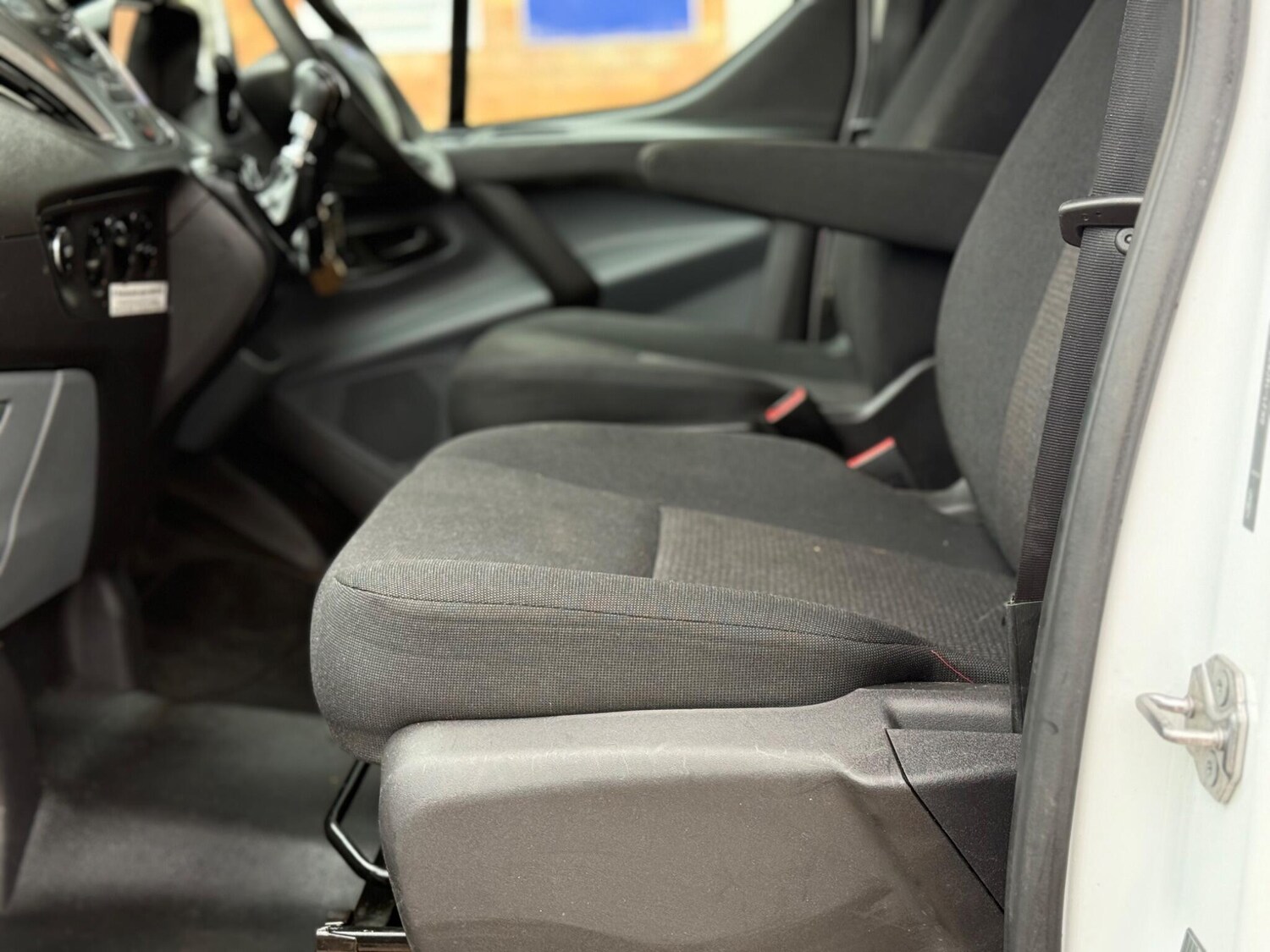 Used Ford Transit Custom 2017 for sale - 78124869: Photo 37