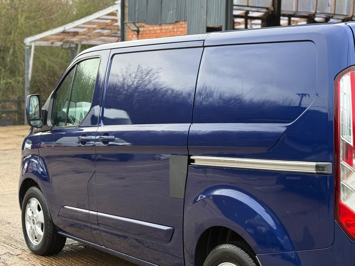 Used Ford Transit Custom 2017 for sale - 77287345: Photo 28