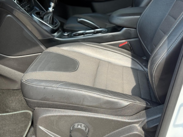 Used Ford Kuga 2016 for sale - 75556761: Photo 32