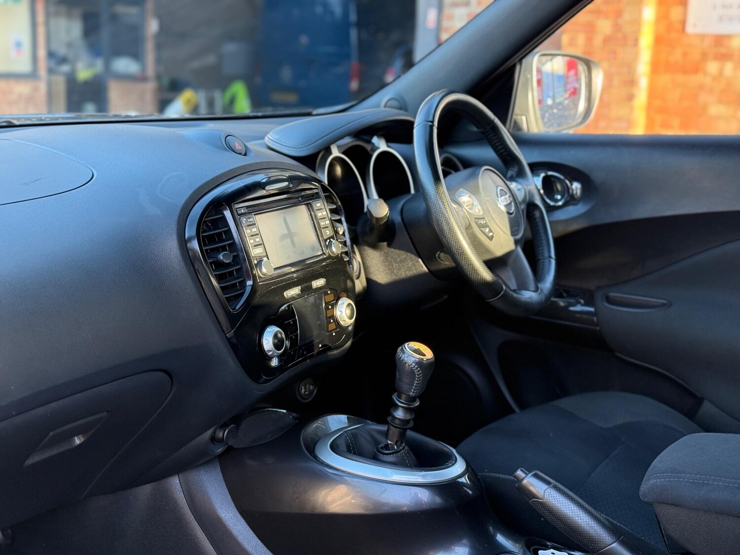 Used Nissan Juke 2015 for sale - 76346875: Photo 15