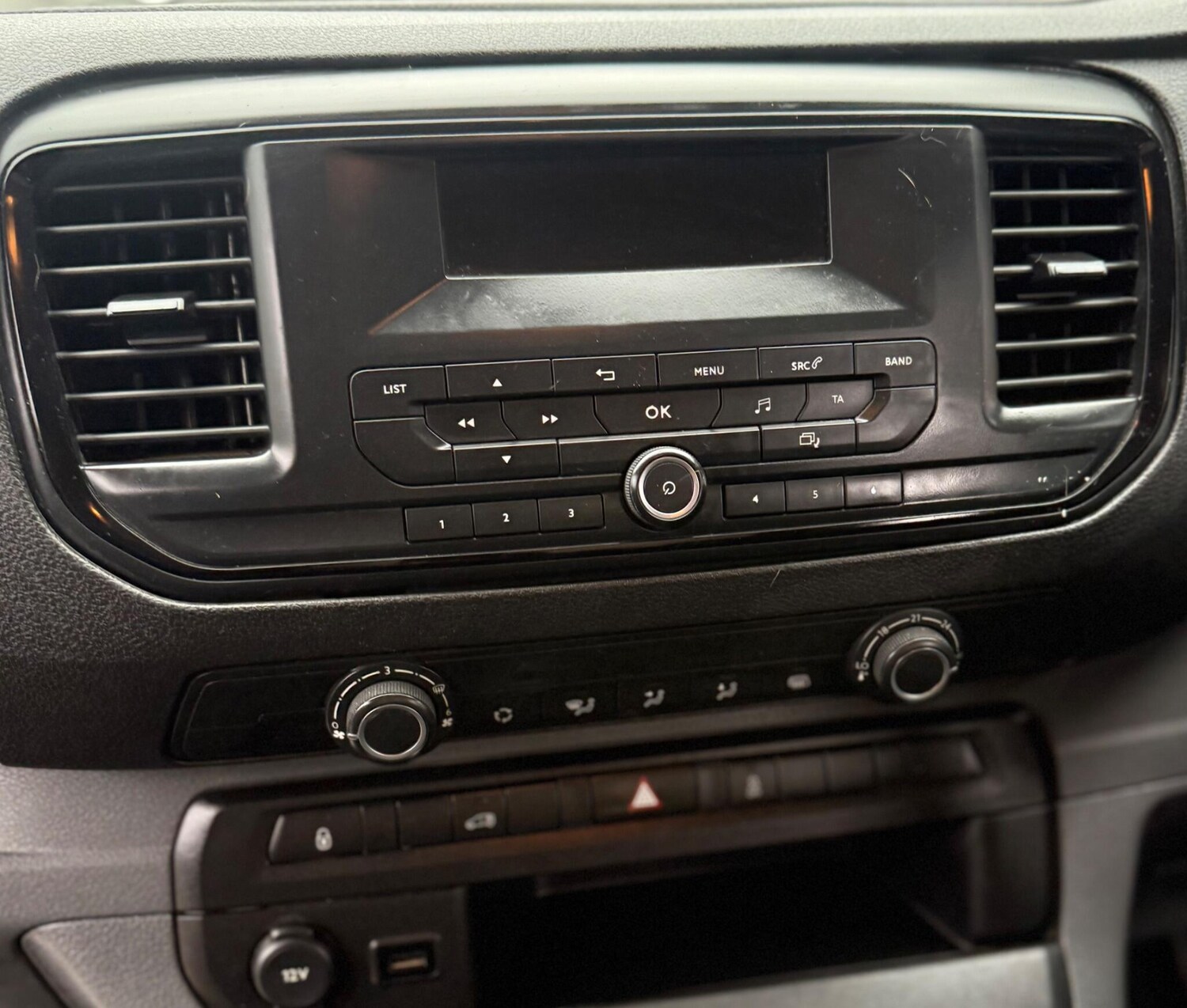 Used Peugeot Expert 2017 for sale - 77446277: Photo 23