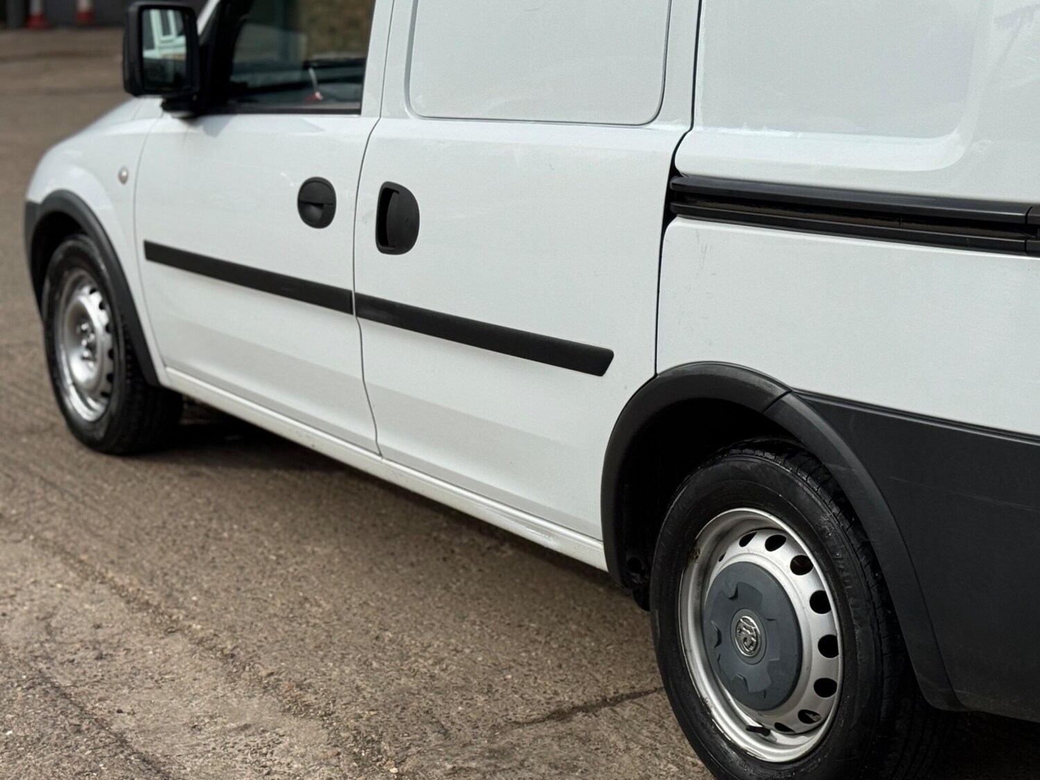 Used Vauxhall Combo 2011 for sale - 78124845: Photo 24