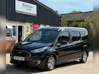 Used Ford Grand Tourneo Connect 2018 for sale - 79526260: Photo