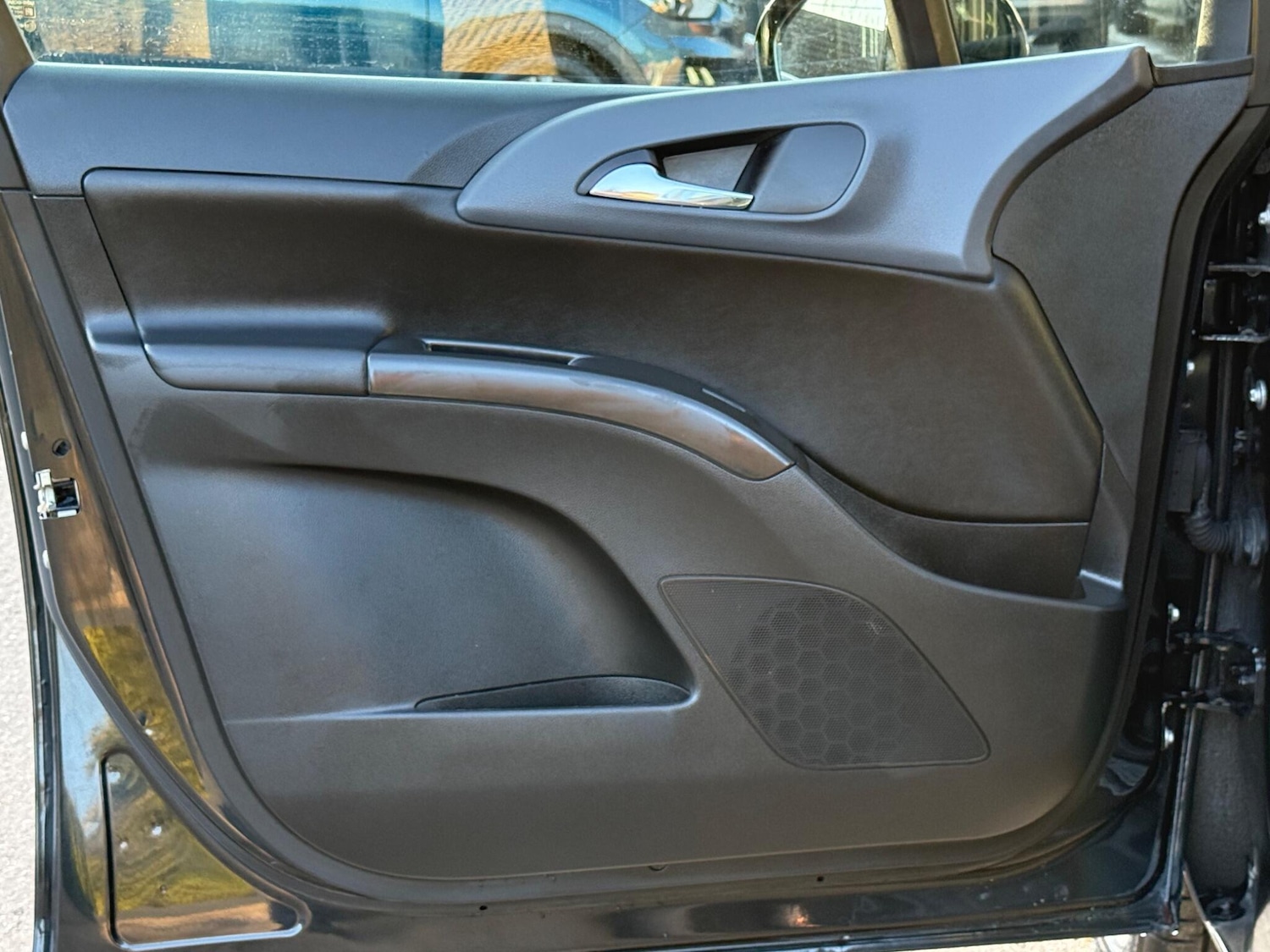 Used Vauxhall Meriva 2013 for sale - 77919040: Photo 31