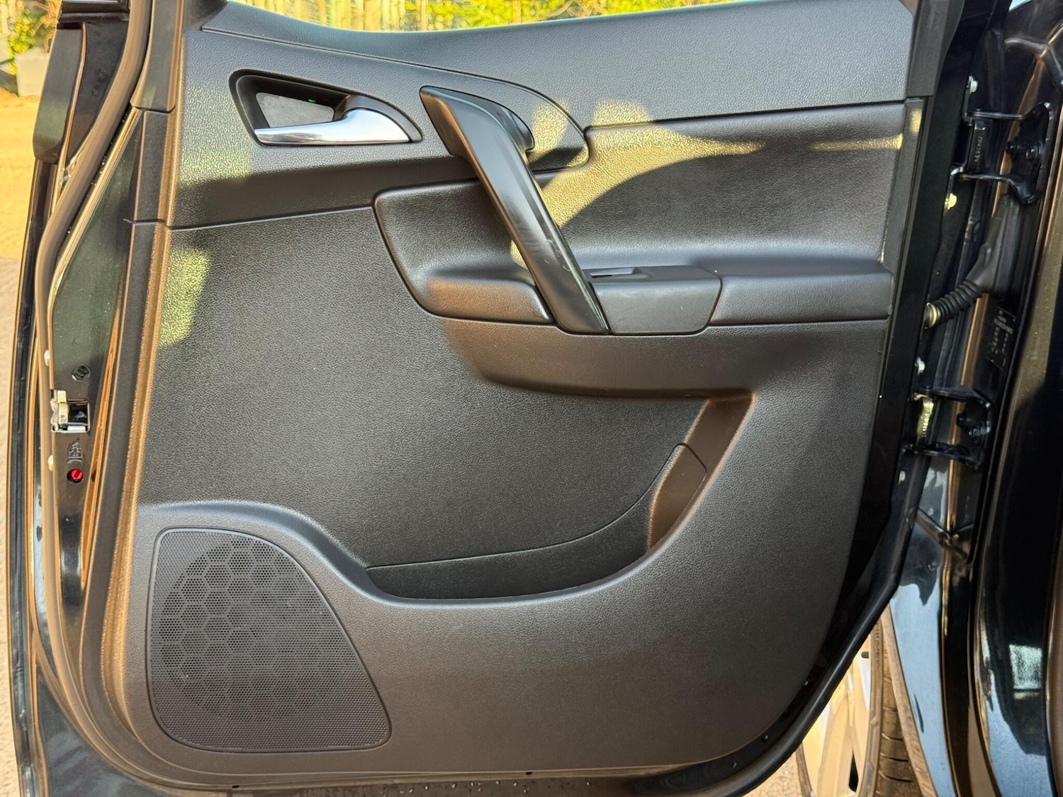 Used Vauxhall Meriva 2013 for sale - 77919040: Photo 32