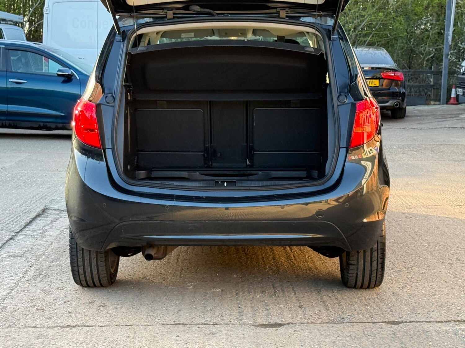 Used Vauxhall Meriva 2013 for sale - 77919040: Photo 35