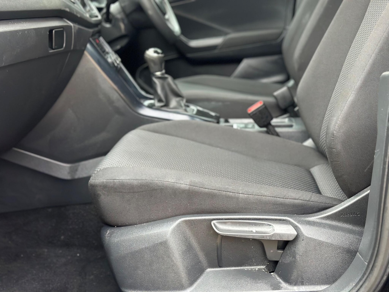 Used Volkswagen T-Roc 2019 for sale - 77849113: Photo 40