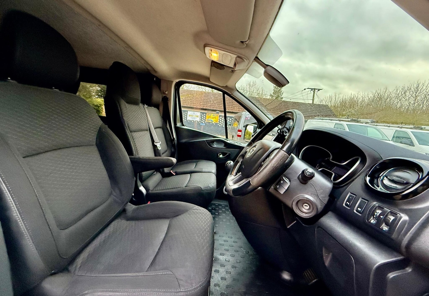 Used Vauxhall Vivaro 2018 for sale - 77904300: Photo 5