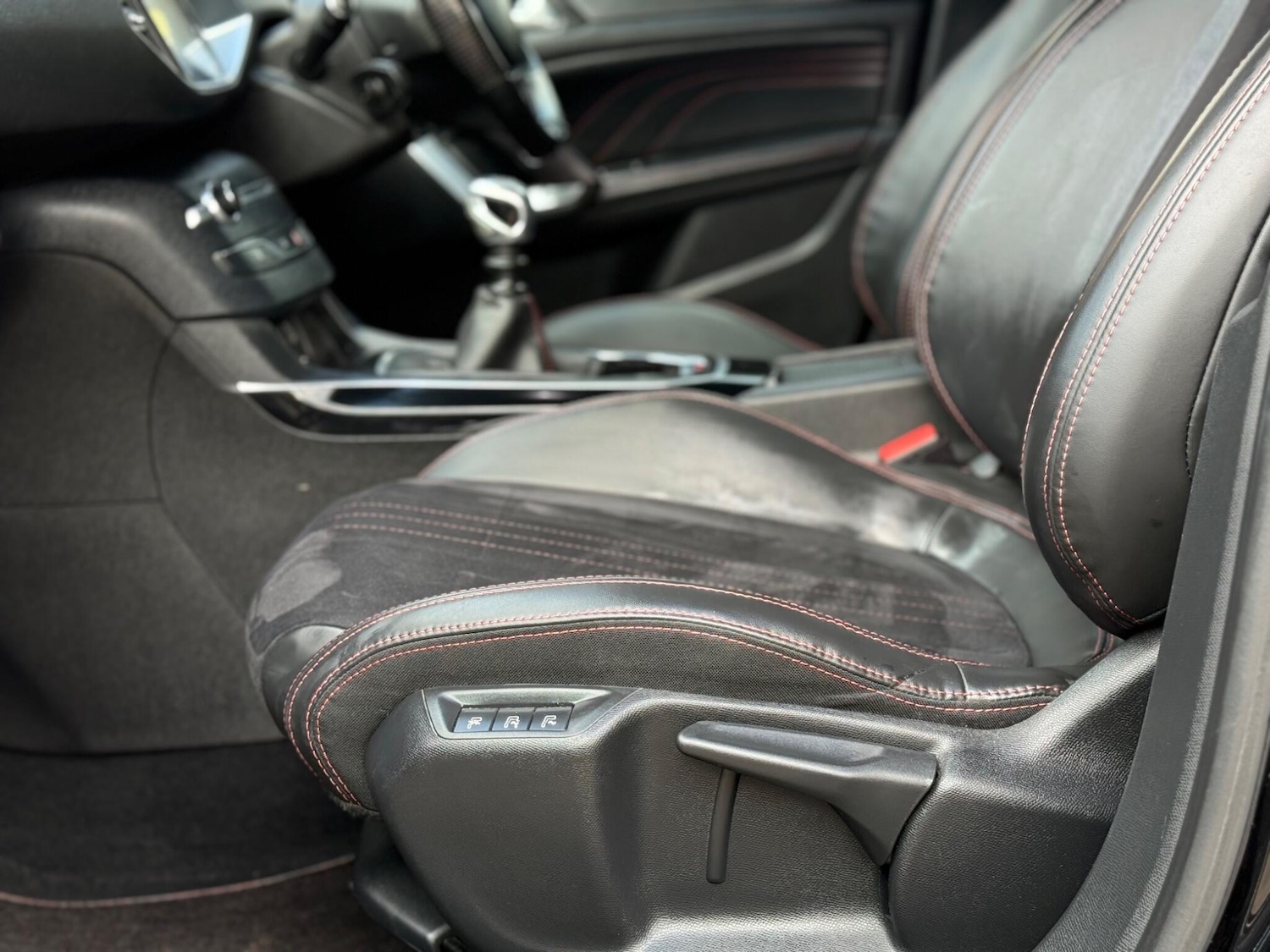 Used Peugeot 308 2015 for sale - 78015979: Photo 35