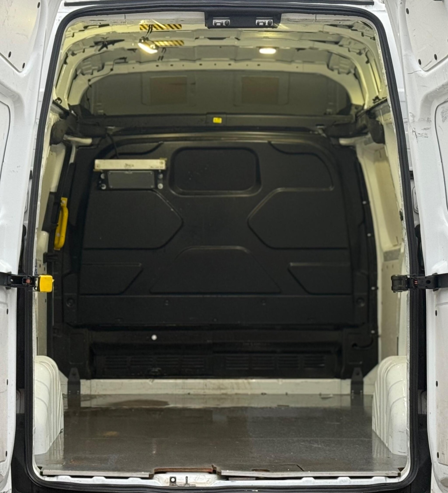 Used Ford Transit Custom 2017 for sale - 77139297: Photo 19