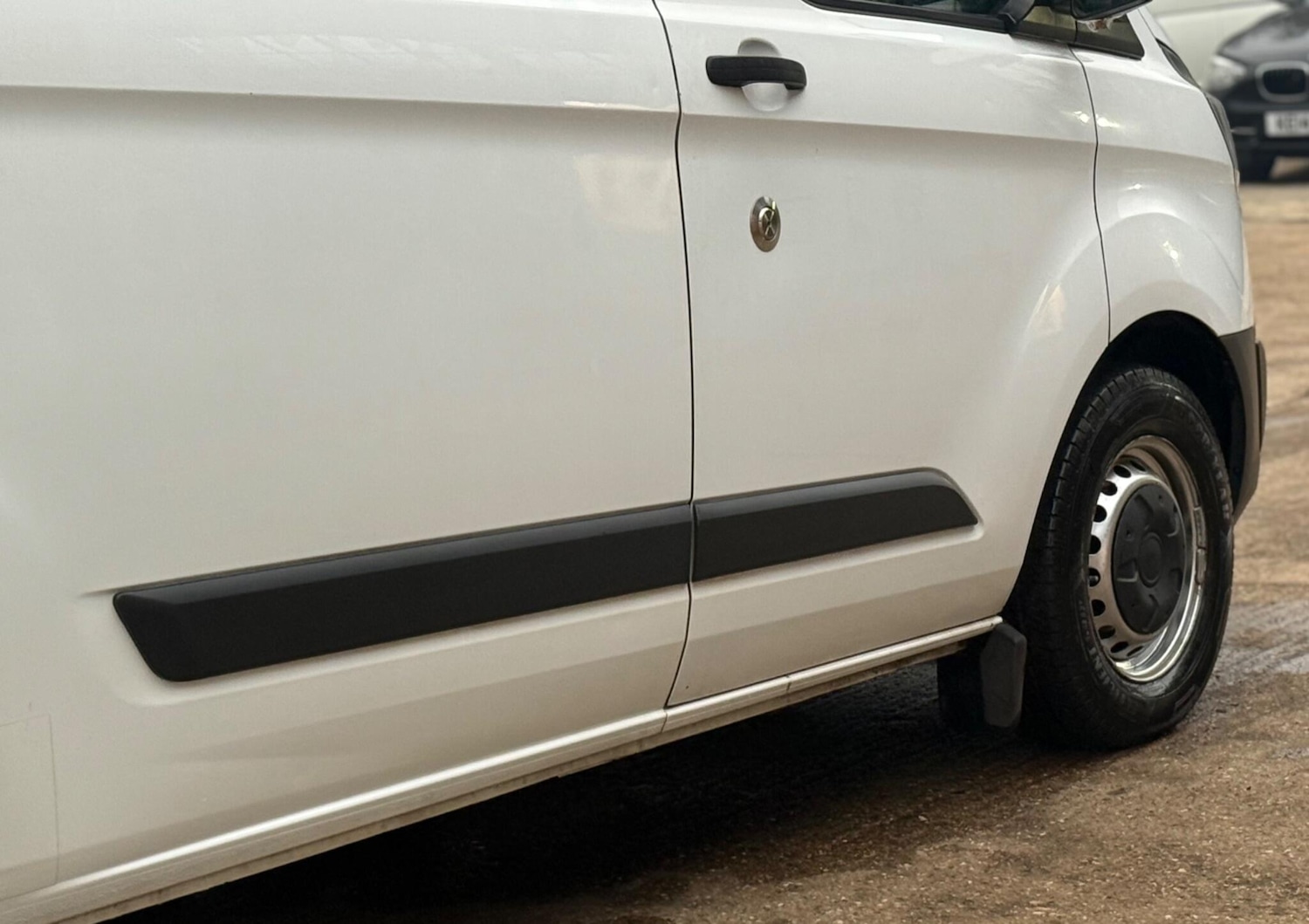 Used Ford Transit Custom 2017 for sale - 77139297: Photo 34