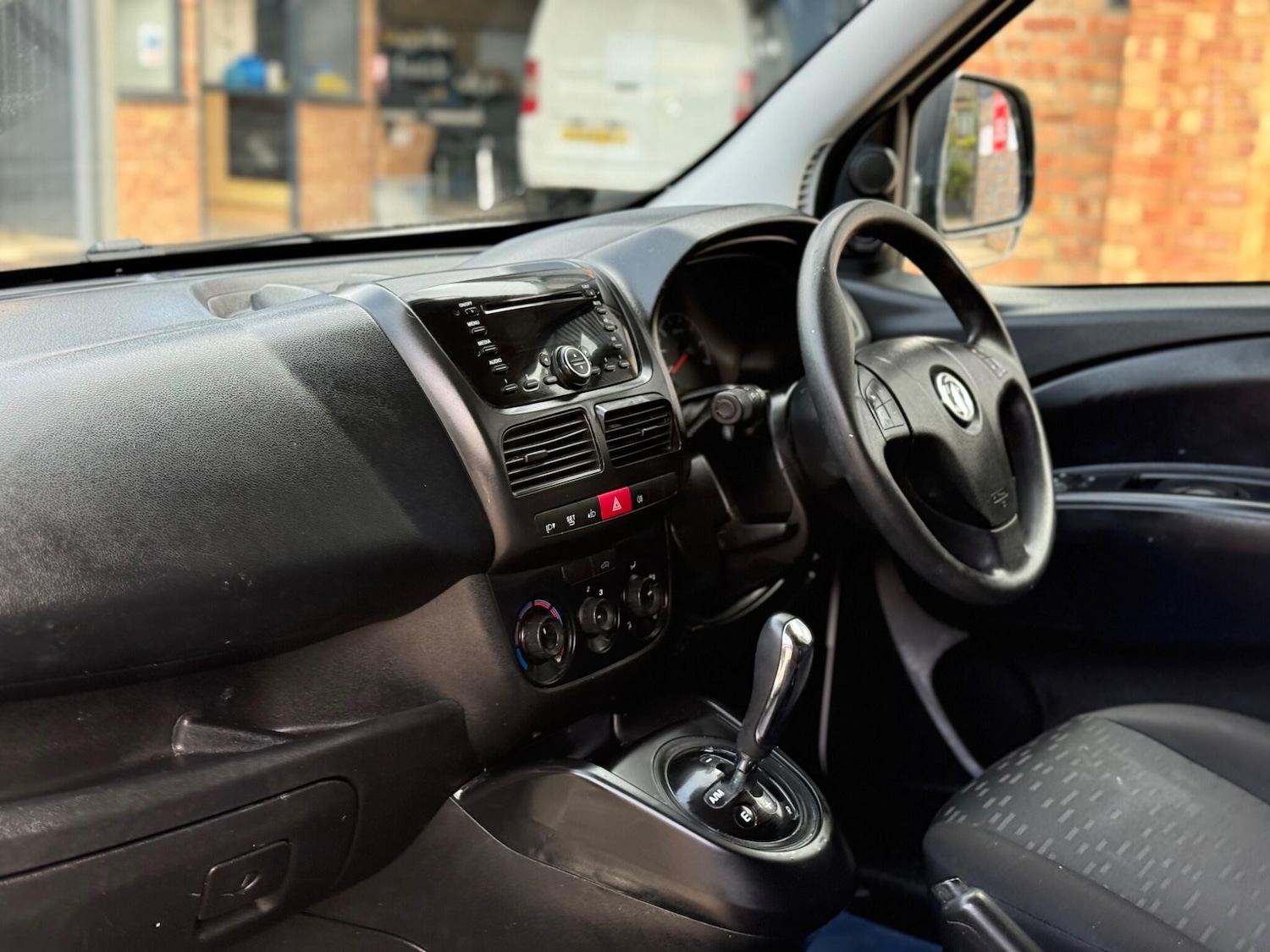Used Vauxhall Combo 2015 for sale - 78132123: Photo 15