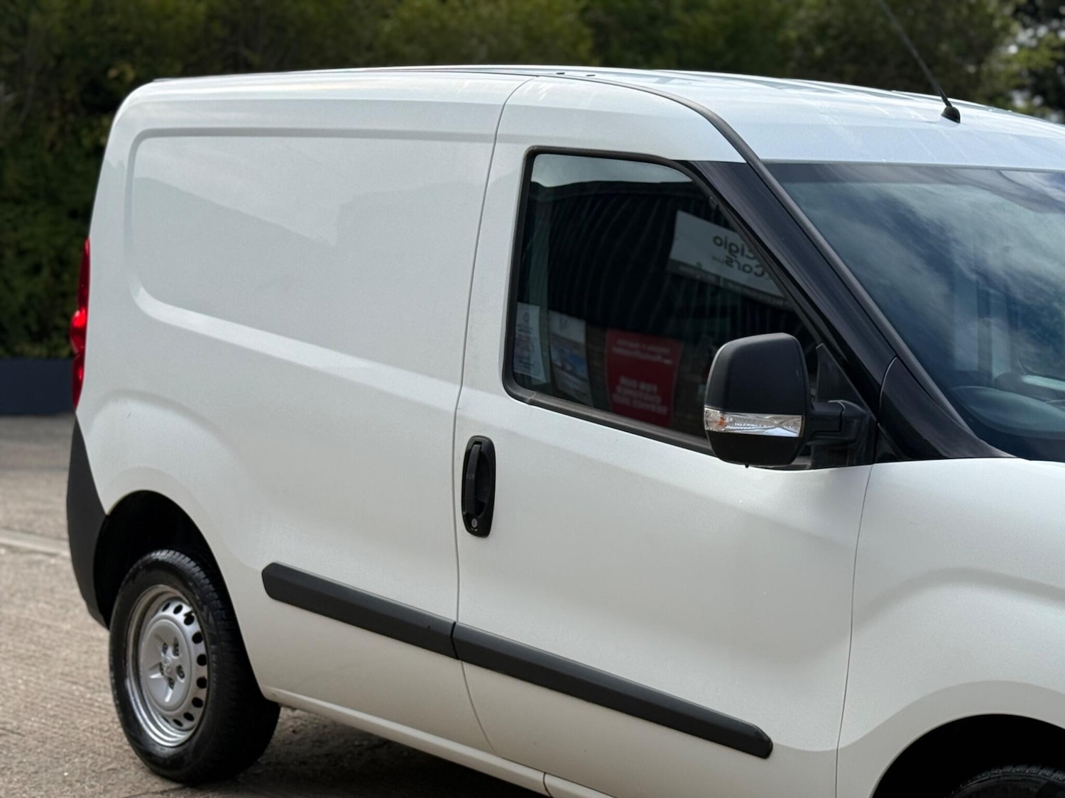 Used Vauxhall Combo 2015 for sale - 78132123: Photo 21