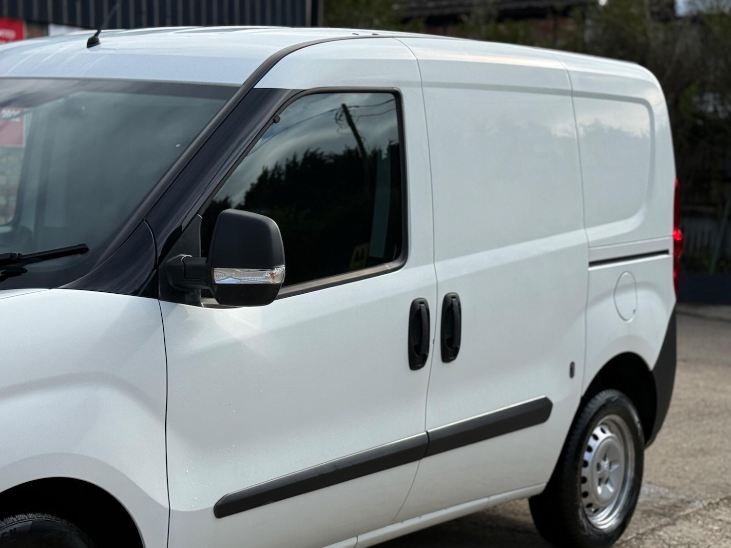 Used Vauxhall Combo 2015 for sale - 78132123: Photo 24