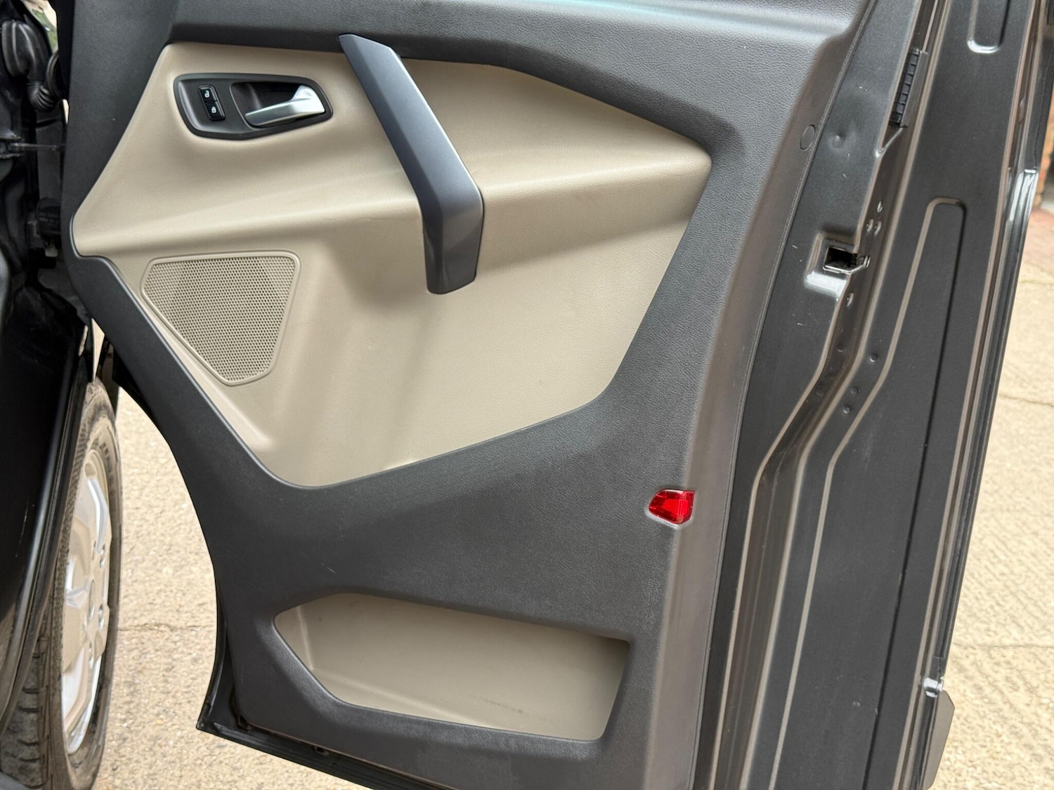 Used Ford Tourneo Custom 2017 for sale - 76128036: Photo 33