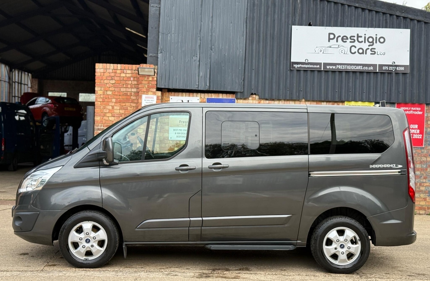 Used Ford Tourneo Custom 2017 for sale - 76128036: Photo 6