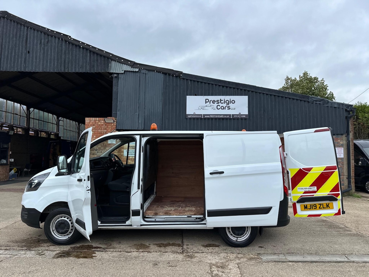 Used Ford Transit Custom 2019 for sale - 75987206: Photo 13