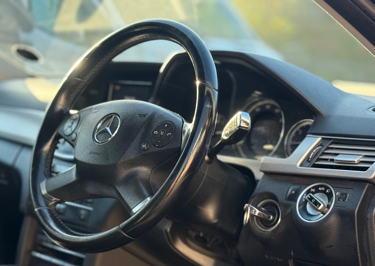 Used Mercedes-Benz E Class 2012 for sale - 76429505: Photo 12