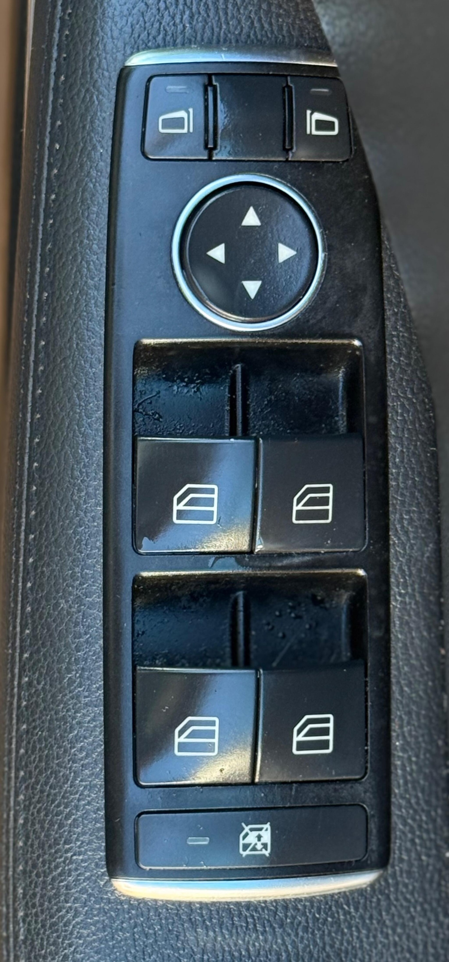 Used Mercedes-Benz E Class 2012 for sale - 76429505: Photo 40