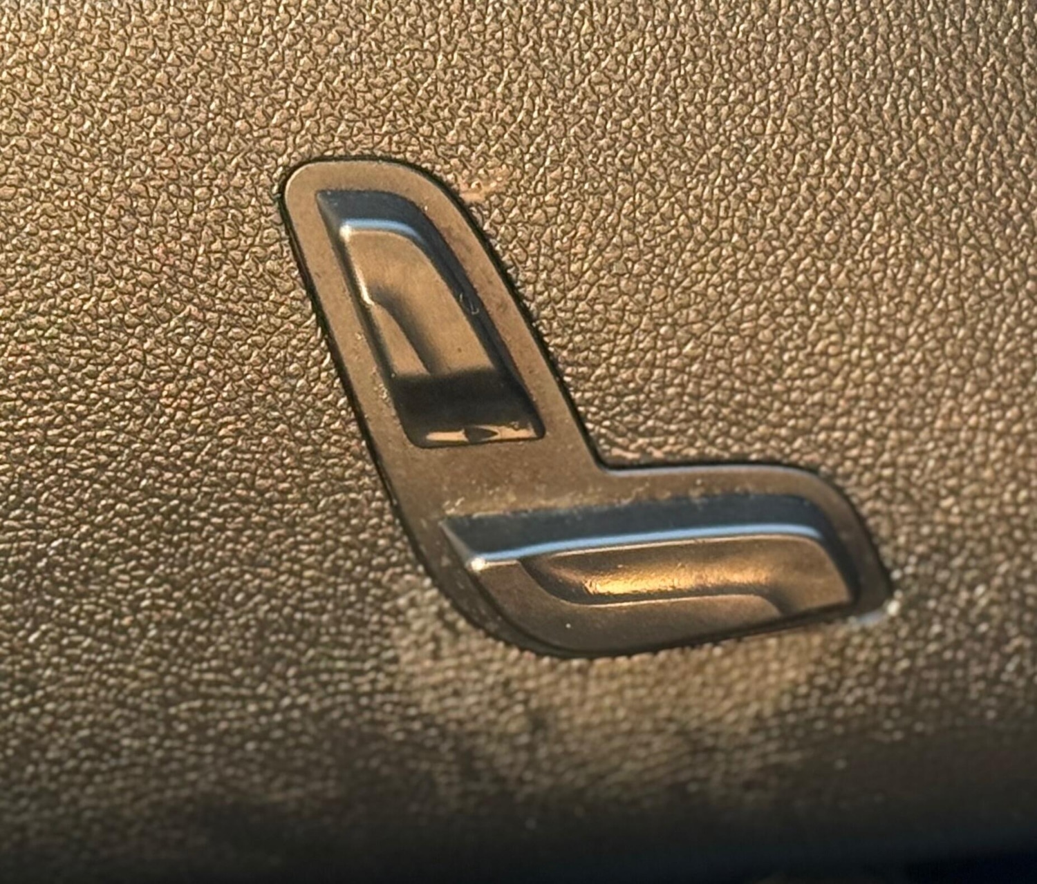 Used Mercedes-Benz E Class 2012 for sale - 76429505: Photo 45