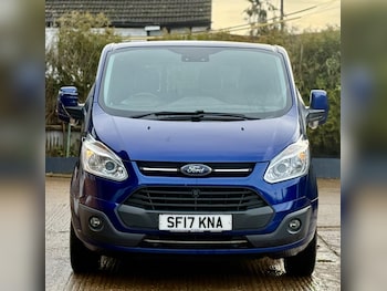 Used Ford Tourneo Custom 2017 for sale - 77629471: Photo