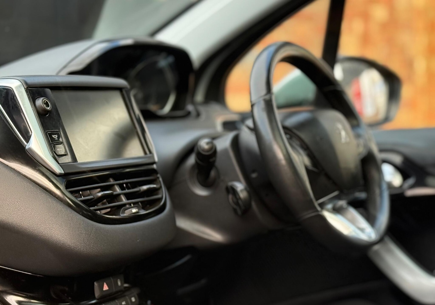 Used Peugeot 208 2012 for sale - 76685570: Photo 16